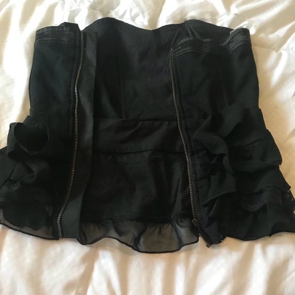 Corset - Picture 5 of 5